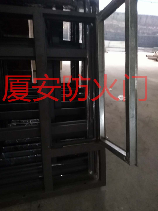 鋼質非隔熱防火窗.jpg